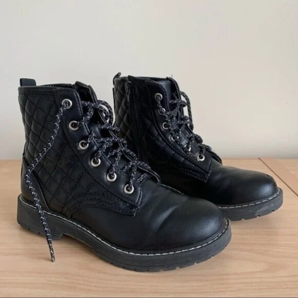 Steve MADDEN JBetty Black Moto Youth Combat Quilted Winter Boot - Picture 2 of 13